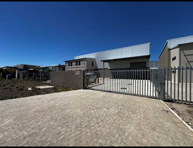 685M² WAREHOUSE TO LET IN AIRPORT INDUSTRIA